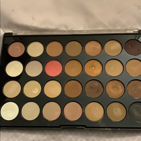 Neutral Eyeshadow BH Cosmetics - Picture 2 of 4